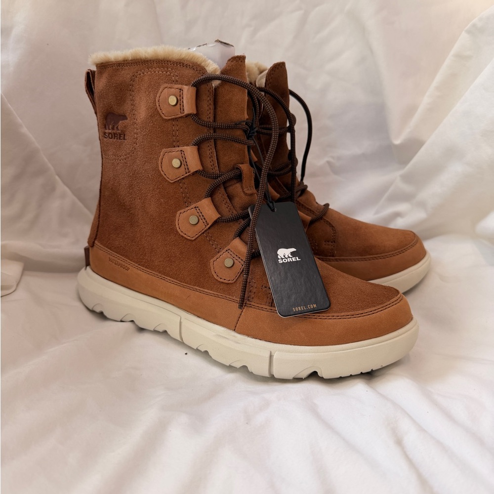 Sorel Tan Suede Lace-Up Boots